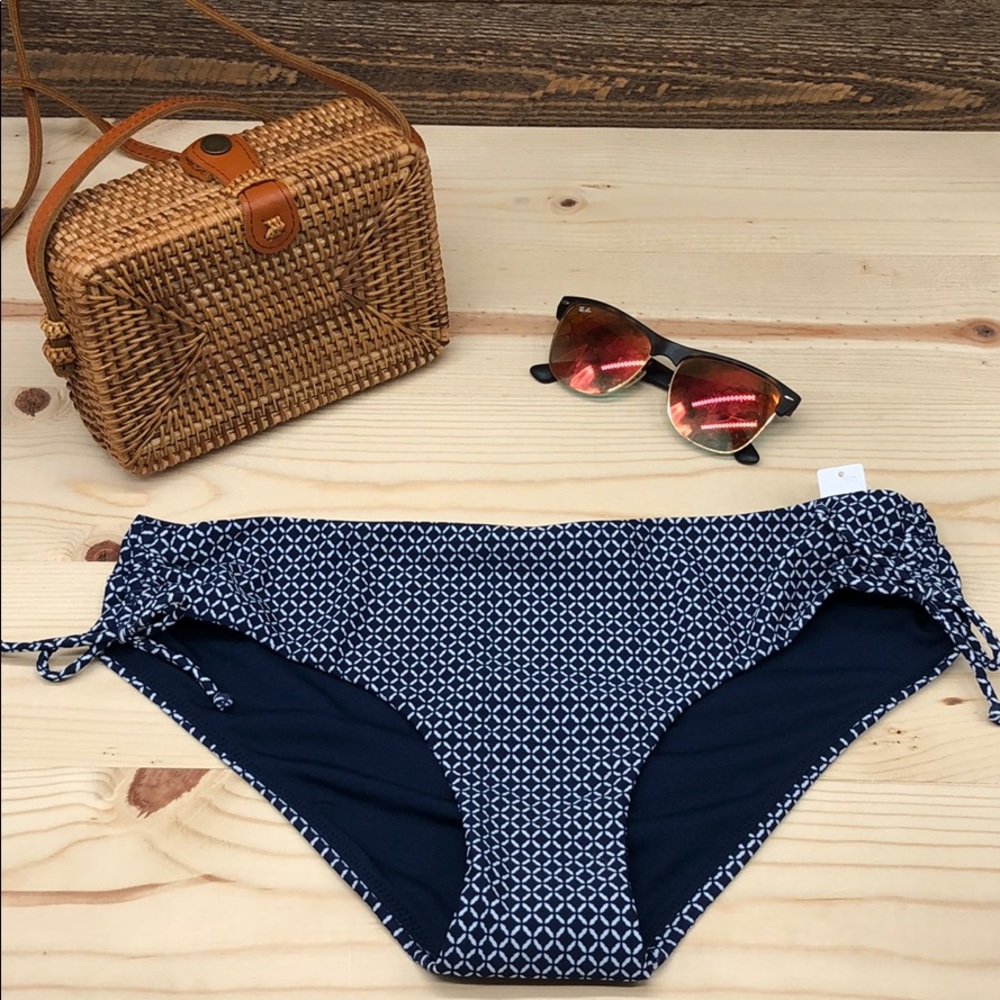 GAP Scrunched Bikini BottomS 👙 Medium. NWT.